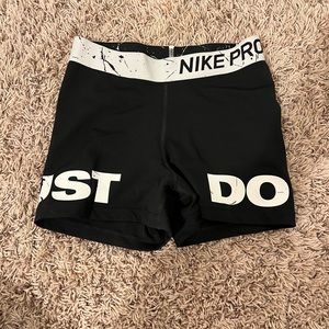 Nike Pros Woman, size S